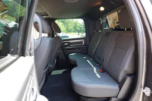 DODGE 1500 - "Peinture Raptor * Tempomat * Camera de recul * Crochet d'attelage pour 3500kg * Son Alpine"