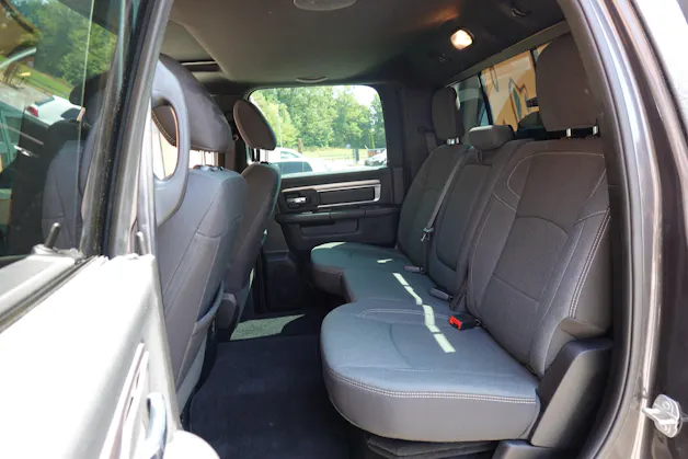 Dodge 1500 - "Peinture Raptor * Tempomat * Camera de recul * Crochet d'attelage pour 3500kg * Son Alpine"