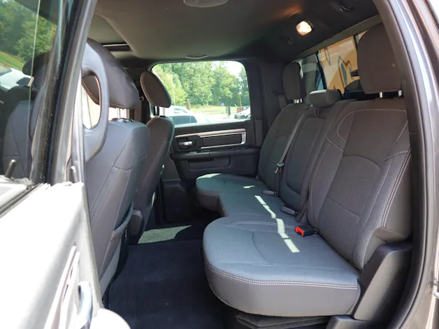 Dodge 1500 - "Peinture Raptor * Tempomat * Camera de recul * Crochet d'attelage pour 3500kg * Son Alpine"