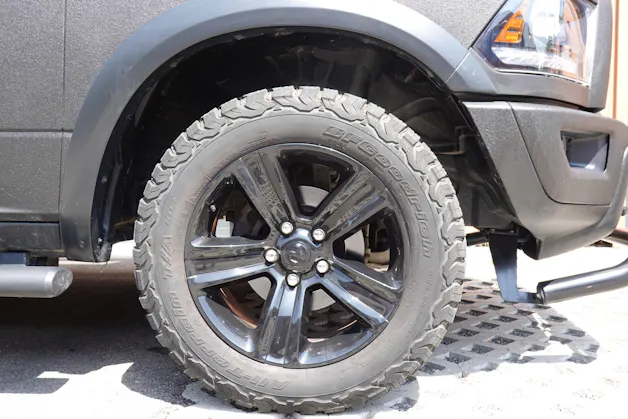 Dodge 1500 - "Peinture Raptor * Tempomat * Camera de recul * Crochet d'attelage pour 3500kg * Son Alpine"