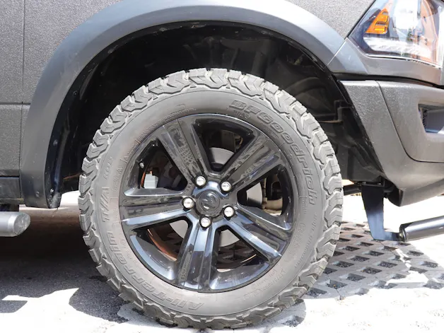 Dodge 1500 - "Peinture Raptor * Tempomat * Camera de recul * Crochet d'attelage pour 3500kg * Son Alpine"