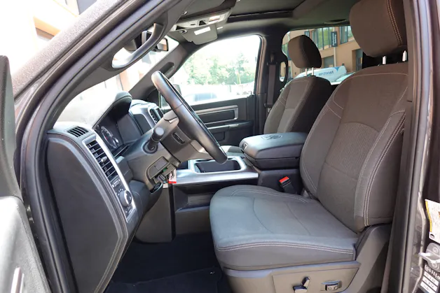 Dodge 1500 - "Peinture Raptor * Tempomat * Camera de recul * Crochet d'attelage pour 3500kg * Son Alpine"