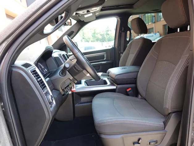Dodge 1500 - "Peinture Raptor * Tempomat * Camera de recul * Crochet d'attelage pour 3500kg * Son Alpine"