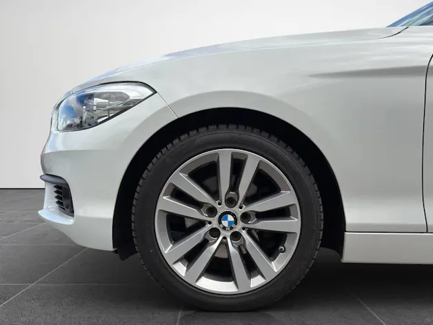 BMW 120i