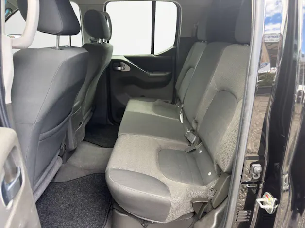 Nissan Navara 2.5 dCi Double Cab LE