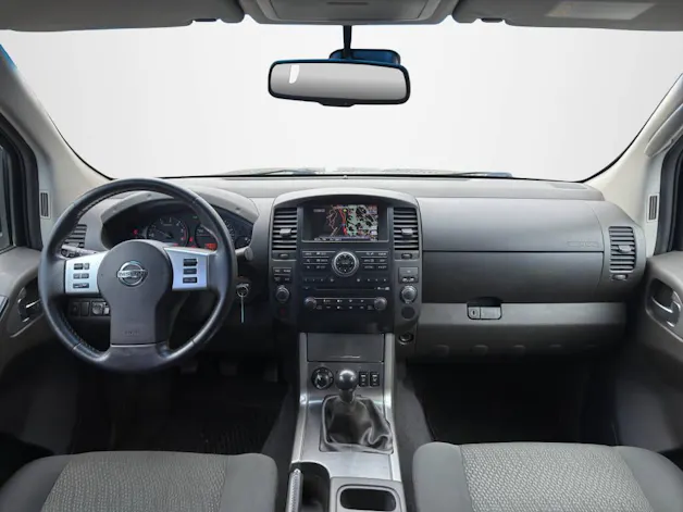 Nissan Navara 2.5 dCi Double Cab LE