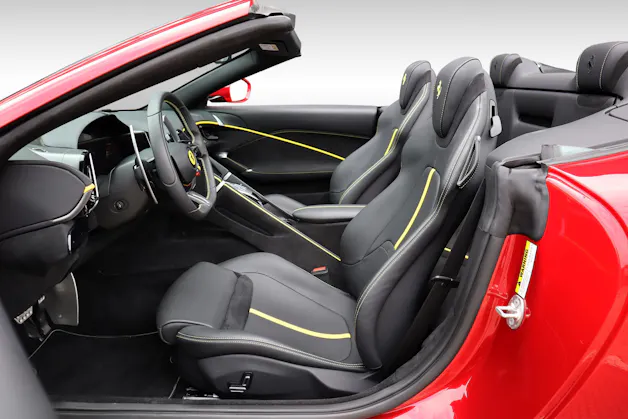 Ferrari Roma Spider