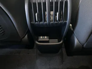 HYUNDAI Kona EV 65.4 kWh Premium / Amplia
