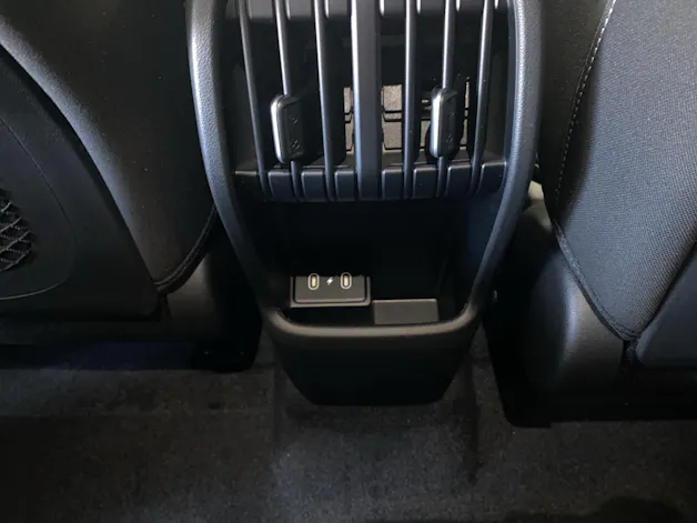 Hyundai Kona EV 65.4 kWh Premium / Amplia