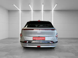 HYUNDAI Kona EV 65.4 kWh Premium / Amplia