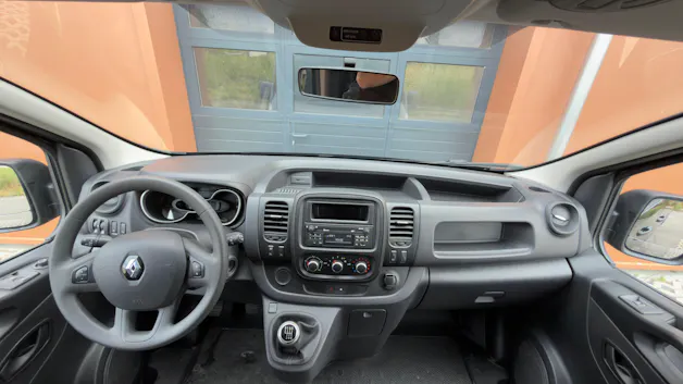 Renault Trafic 2.0 Energy dCi 120 3.0t Business L1H1 CH Vehicule * Version 3 places * Porte coulissante* Tempomat *