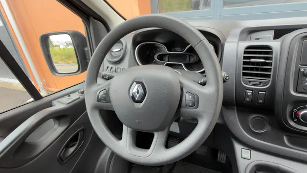 Renault Trafic 2.0 Energy dCi 120 3.0t Business L1H1 CH Vehicule * Version 3 places * Porte coulissante* Tempomat *