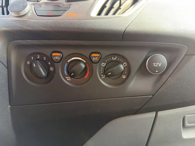 Ford Transit Custombi 310 L2 2.0 TDCi 130 Tren