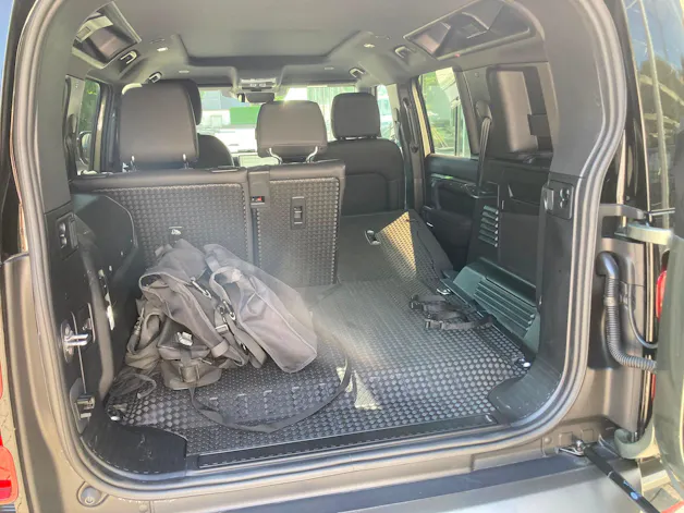 Land Rover Defender 110 P300e Si4 PHEV X-Dynamic SE AT8