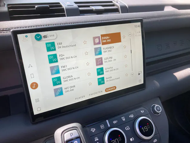 Land Rover Defender 110 P300e Si4 PHEV X-Dynamic SE AT8