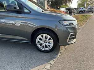 FORD TOURNEO Connect 2.0 EcoBlue 122 Titanium