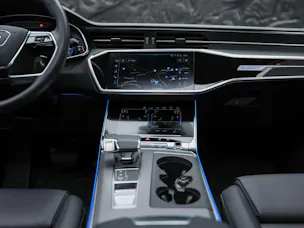 AUDI A6 Limousine 55 TFSI Design quattro S-tronic *CH Auto*Panorama*Matrix LED*Head Up*
