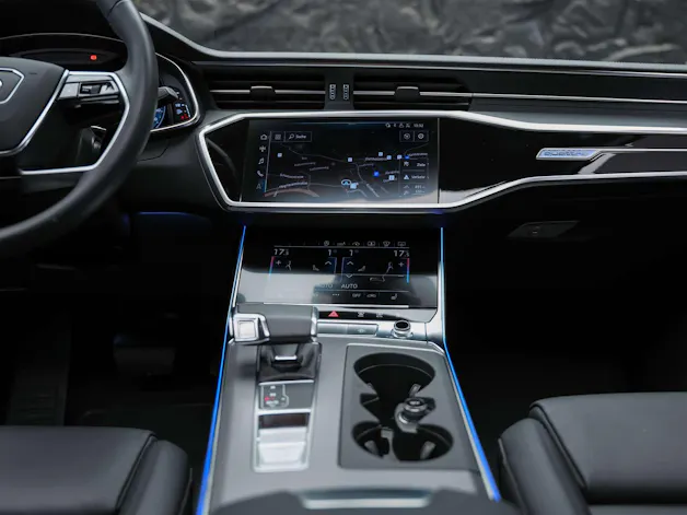 Audi A6 Limousine 55 TFSI Design quattro S-tronic *CH Auto*Panorama*Matrix LED*Head Up*