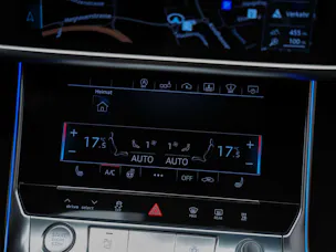 AUDI A6 Limousine 55 TFSI Design quattro S-tronic *CH Auto*Panorama*Matrix LED*Head Up*