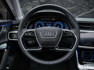 AUDI A6 Limousine 55 TFSI Design quattro S-tronic *CH Auto*Panorama*Matrix LED*Head Up*