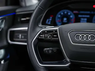 AUDI A6 Limousine 55 TFSI Design quattro S-tronic *CH Auto*Panorama*Matrix LED*Head Up*