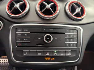 MERCEDES-BENZ CLA 200 d AMG Line 4 matic