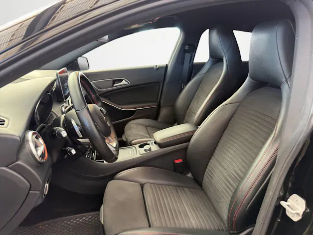 Mercedes-Benz CLA 200 d AMG Line 4 matic
