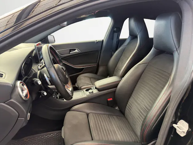 Mercedes-Benz CLA 200 d AMG Line 4 matic