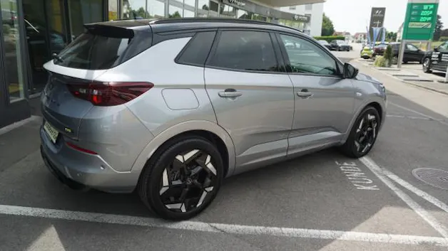 Opel Grandland Hybrid4 GSe
