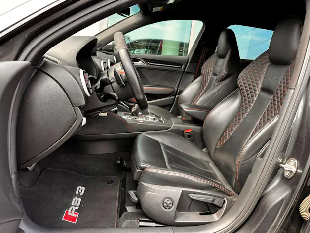 Audi RS3 2.5 TFSI quattro S-tronic