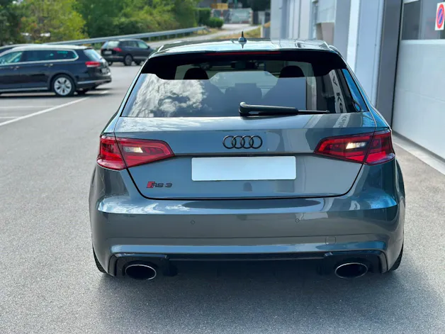 Audi RS3 2.5 TFSI quattro S-tronic