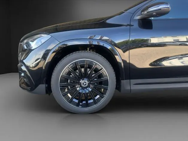 Mercedes-Benz GLA 200 Night Star 7G-D