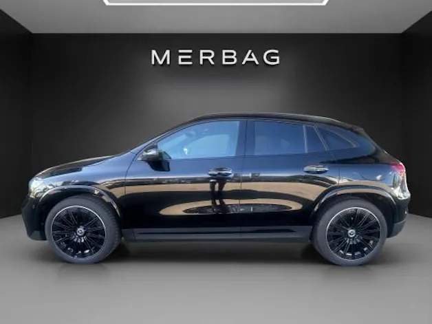 Mercedes-Benz GLA 200 Night Star 7G-D