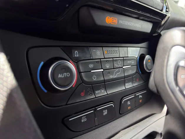 Ford TOURNEO CONNECT Grand 1.5 EcoBlue 120 Titanium