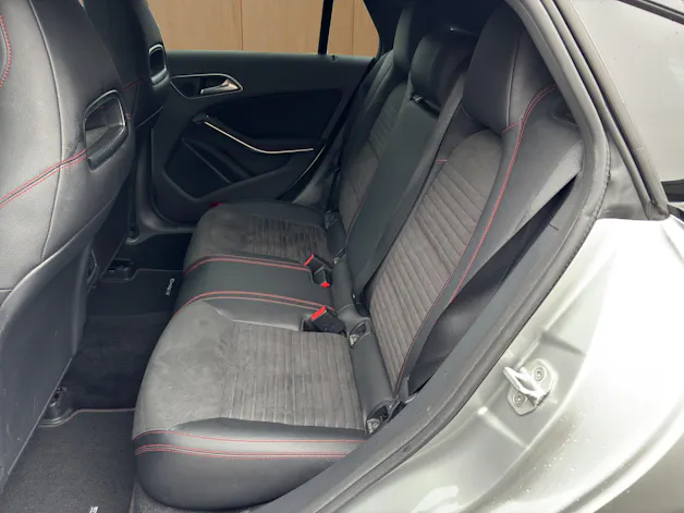 Mercedes-Benz CLA Shooting Brake 250 AMG Line 7G-DCT 4Matic