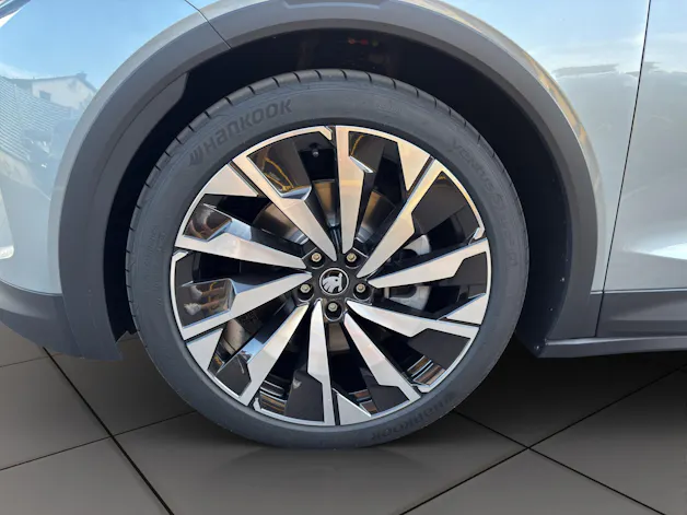 Škoda Elroq 85x Sportline 4x4