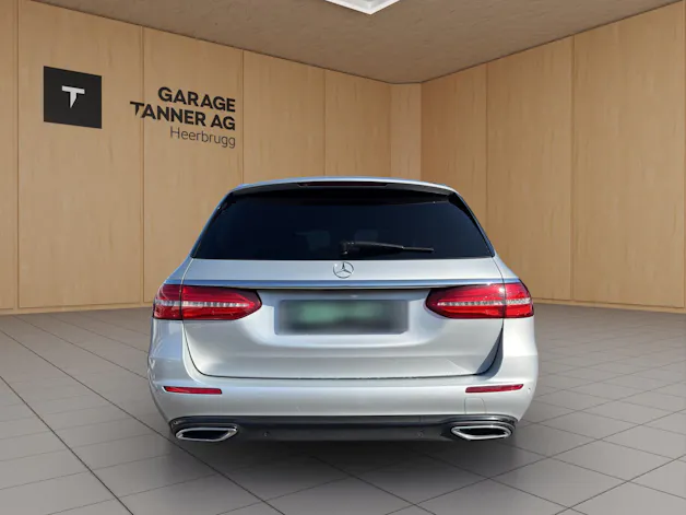 Mercedes-Benz E 220 d 4Matic 9G-Tronic