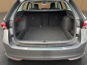 SKODA Octavia Combi 2.0 TDI DSG Selection