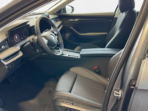Škoda Superb Combi 2.0 TDi Selection 4x4 DSG