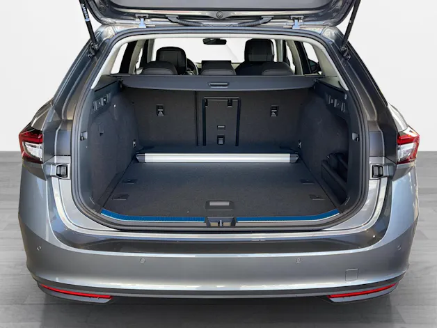 Škoda Superb Combi 2.0 TDi Selection 4x4 DSG