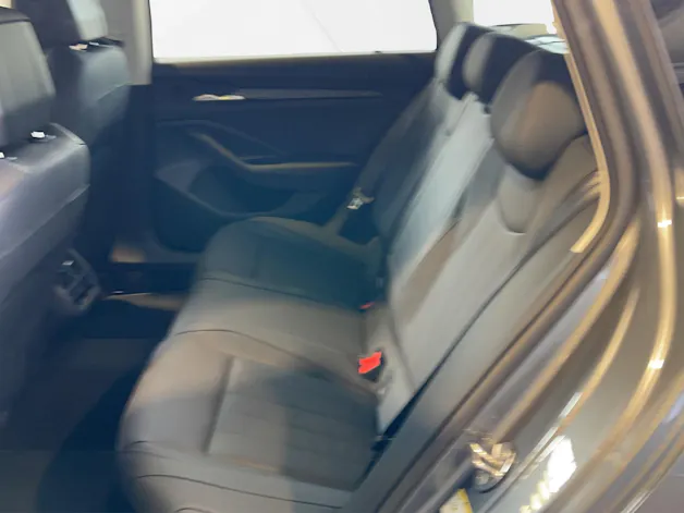 Škoda Superb Combi 2.0 TDi Selection 4x4 DSG