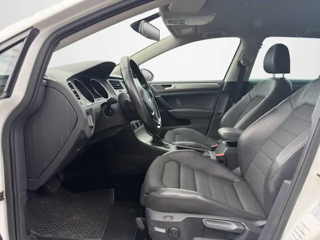 VW Golf VII Variant 2.0 TDI Comfortline DSG