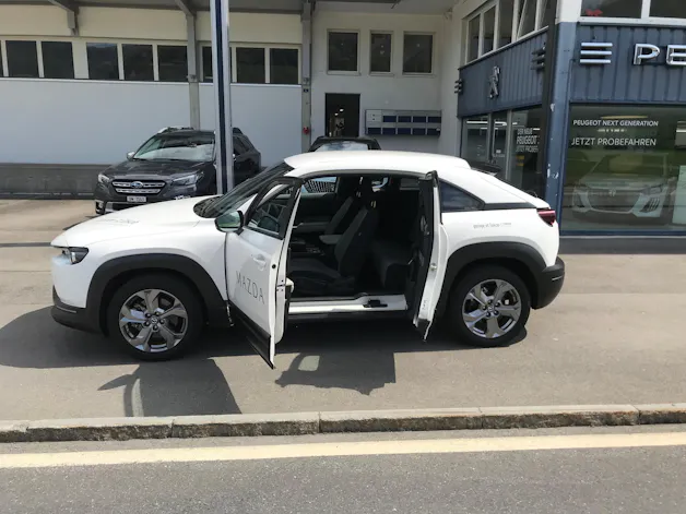 Mazda MX-30 e-Skyactiv Ambition Plus