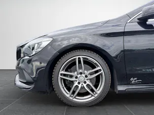 MERCEDES-BENZ CLA 250 AMG Line 4m