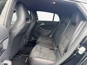 MERCEDES-BENZ CLA 250 AMG Line 4m