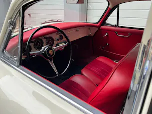 PORSCHE B 1600
