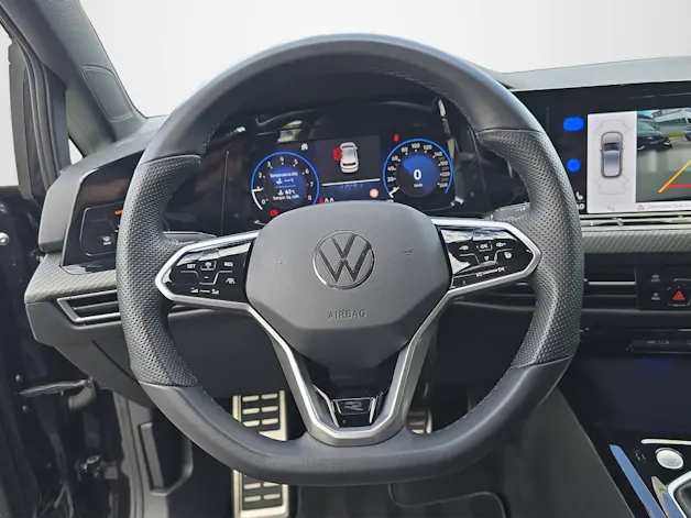 VW Golf VIII 1.5 TSI R-Line
