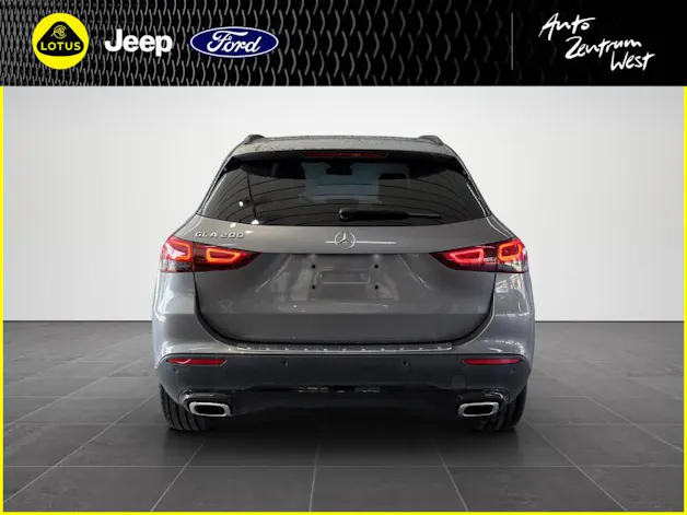 Mercedes-Benz GLA 200 Progressive