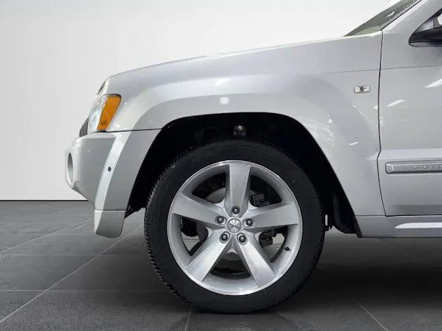 Jeep GRAND CHEROKEE 5.7