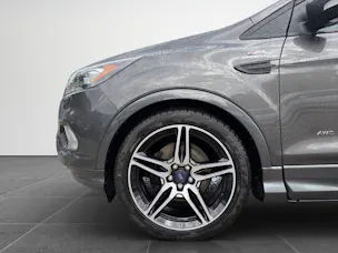 FORD Kuga 2.0 TDCi 180 ST-Line FPS